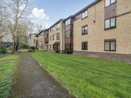 St Paul's Court, Reading, Berkshire
