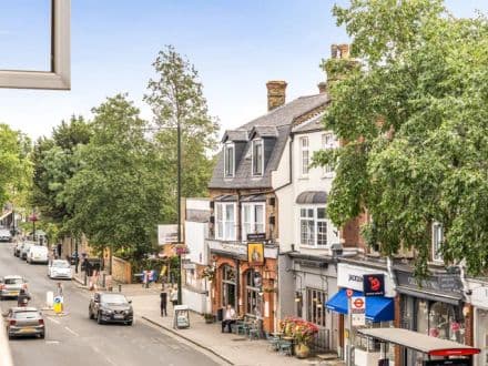 A spacious two double bedroom apartment superbly located on Teddington High Street